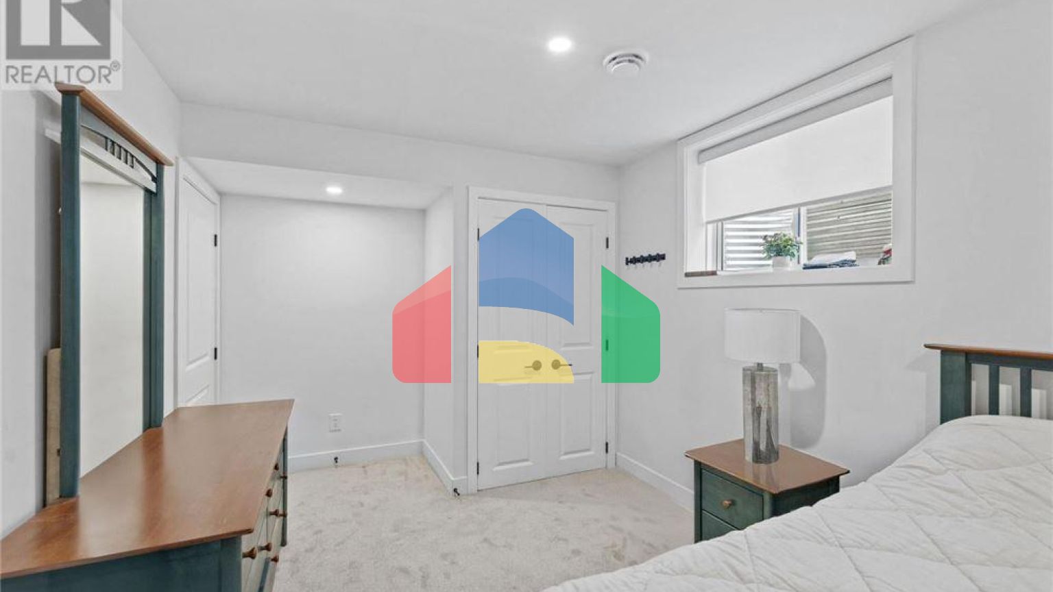 Residential - Single Family Home - Ottawa, Canada - Canada