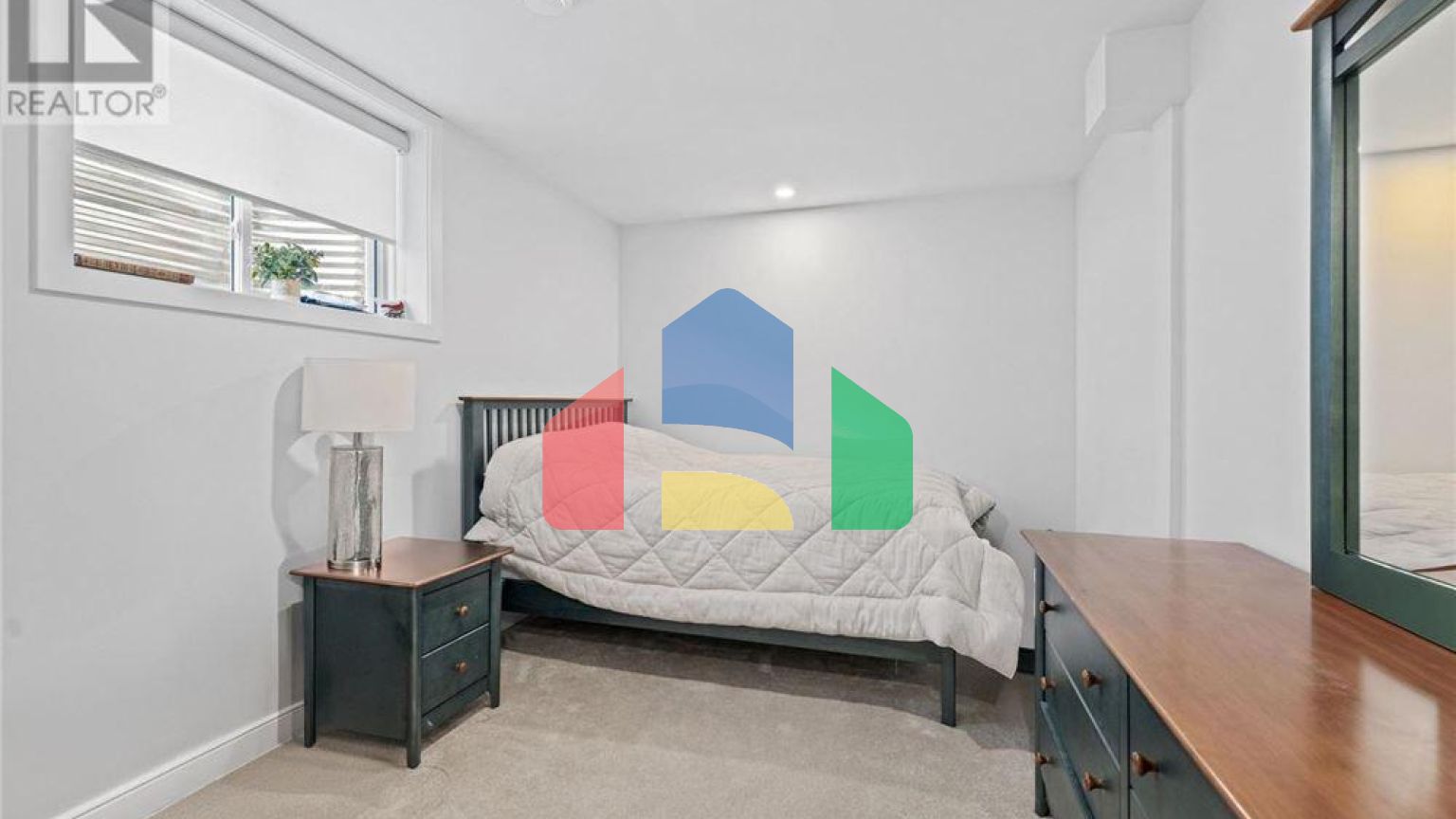 Residential - Single Family Home - Ottawa, Canada - Canada