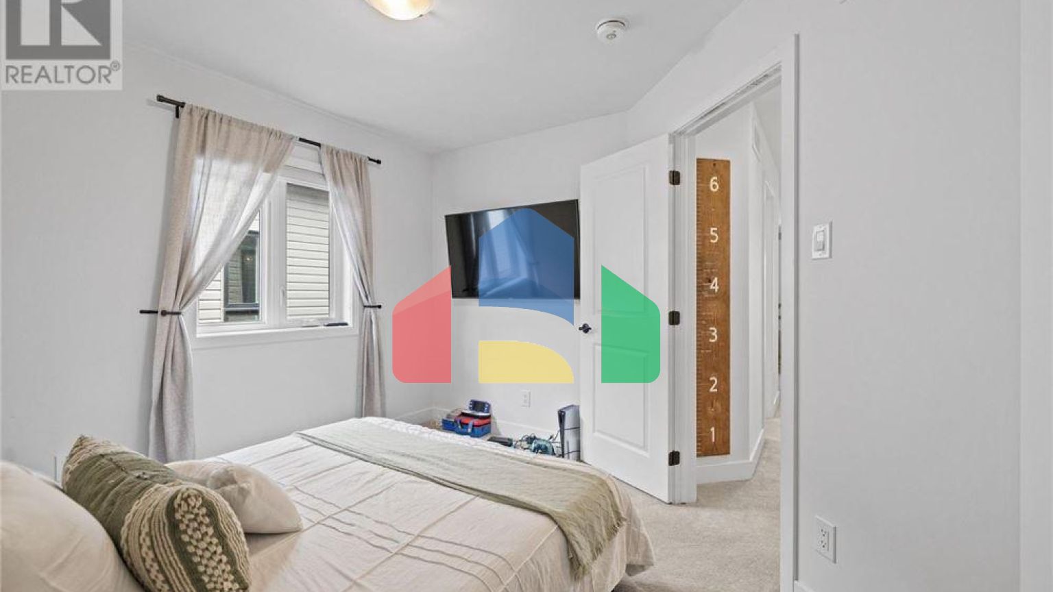 Residential - Single Family Home - Ottawa, Canada - Canada