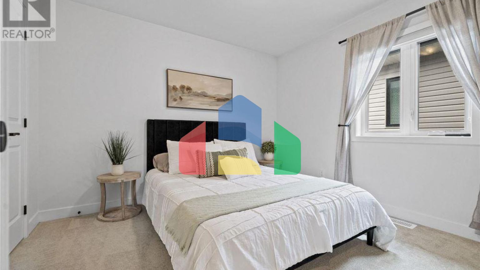 Residential - Single Family Home - Ottawa, Canada - Canada