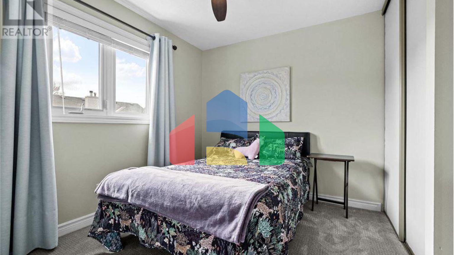 Residential - Single Family Home - Ottawa, Canada - Canada