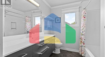 Residential - Single Family Home - Ottawa, Canada - Canada