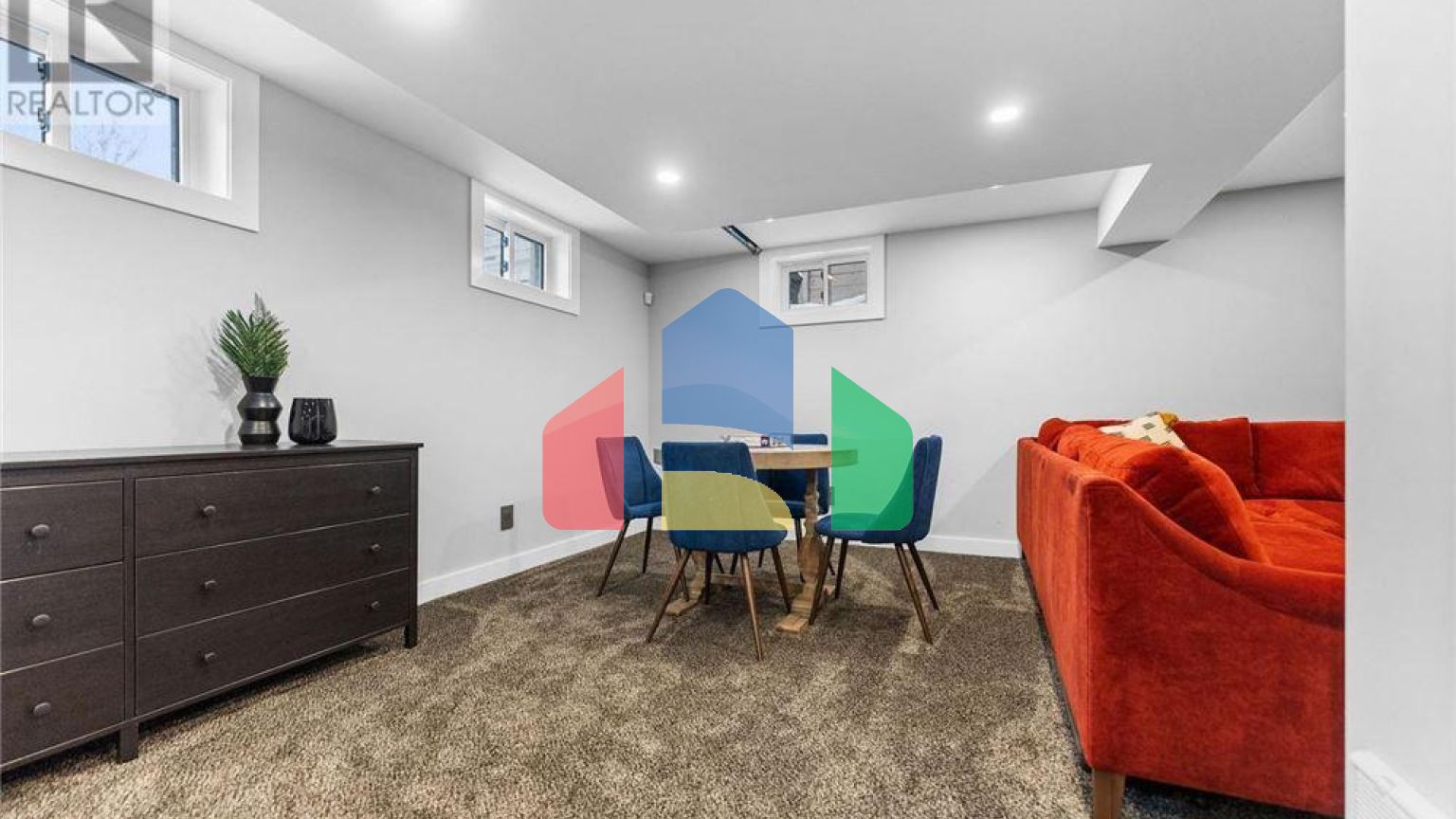 Residential - Single Family Home - Ottawa, Canada - Canada