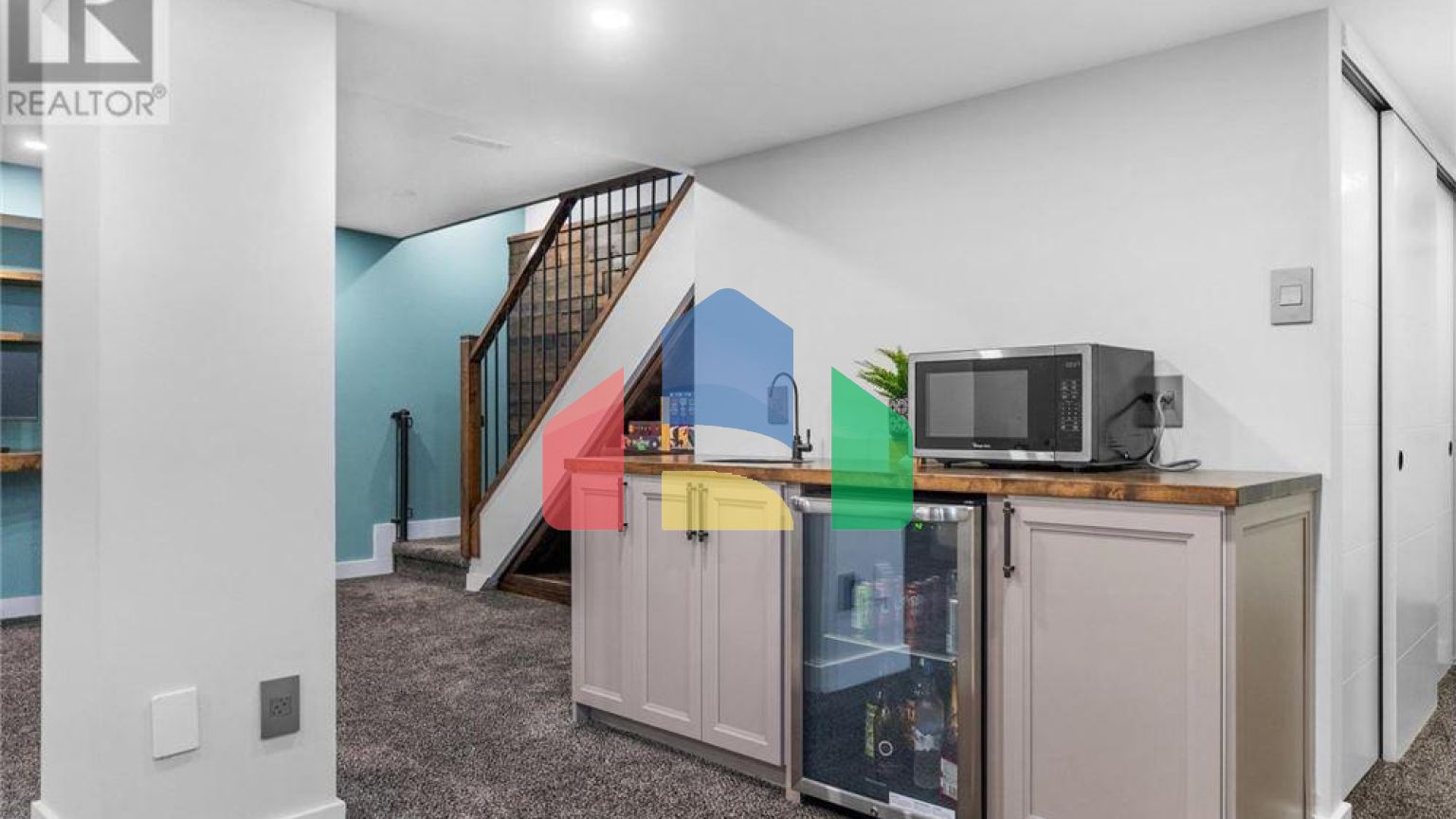 Residential - Single Family Home - Ottawa, Canada - Canada