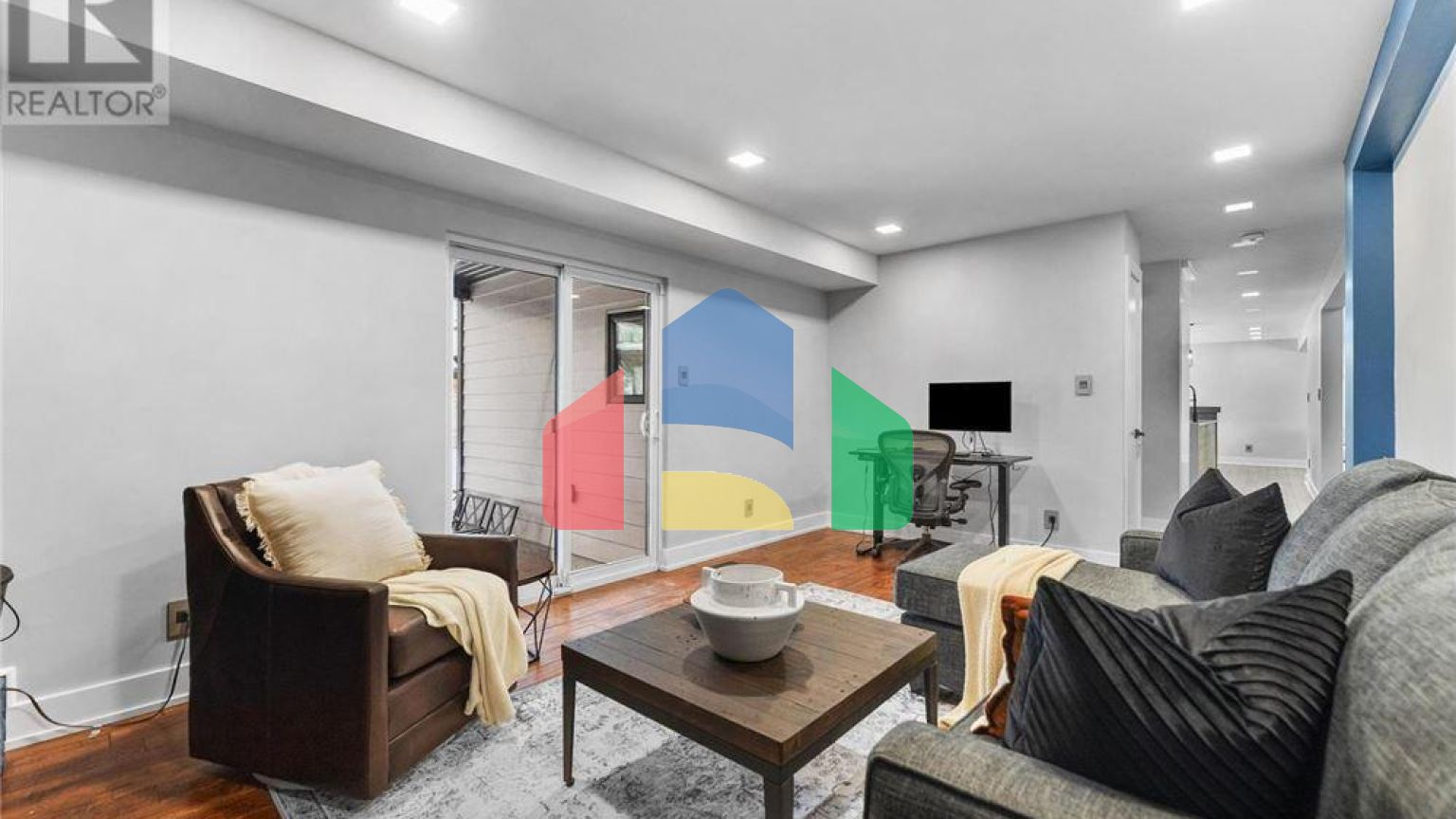 Residential - Single Family Home - Ottawa, Canada - Canada