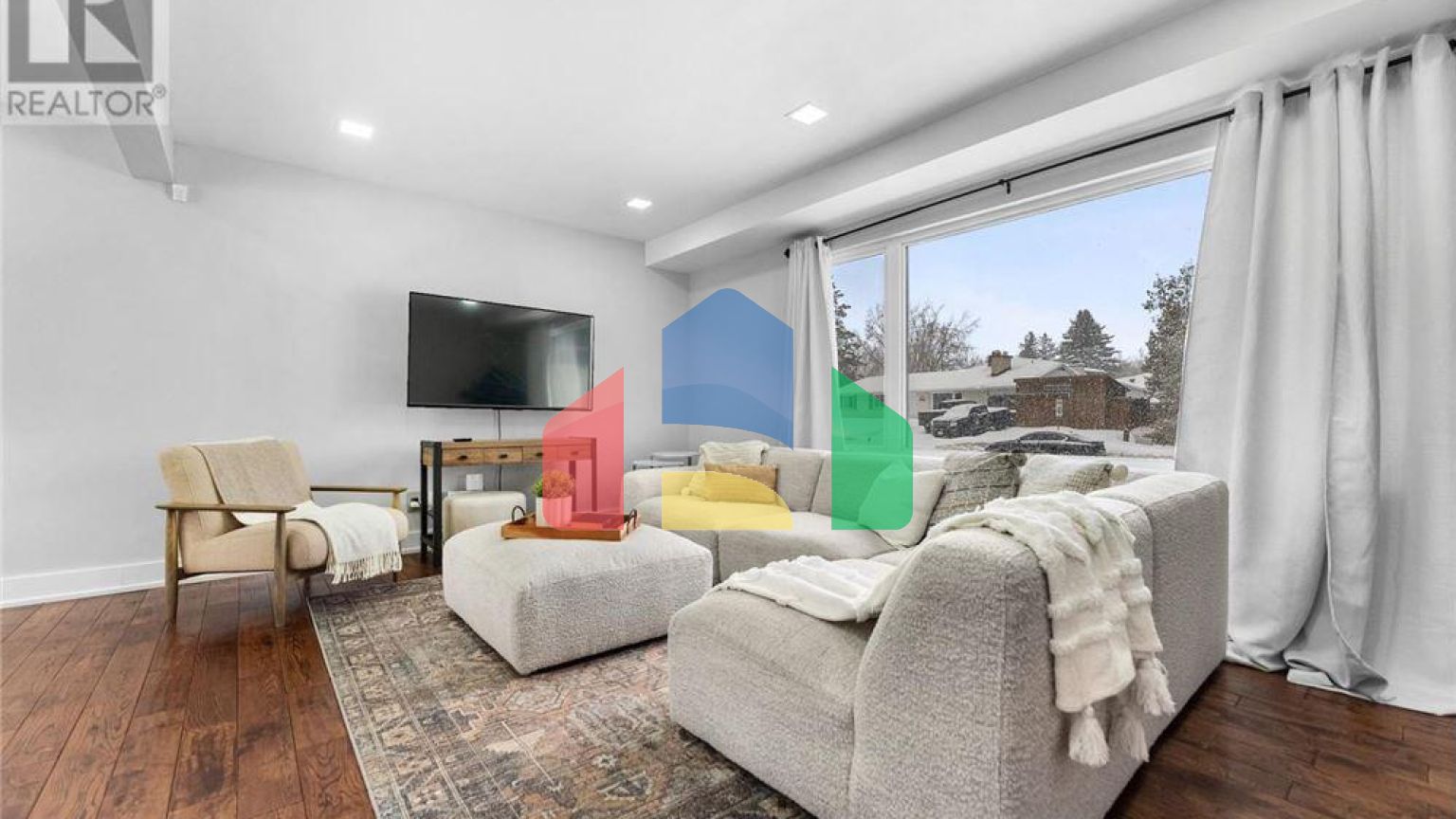 Residential - Single Family Home - Ottawa, Canada - Canada