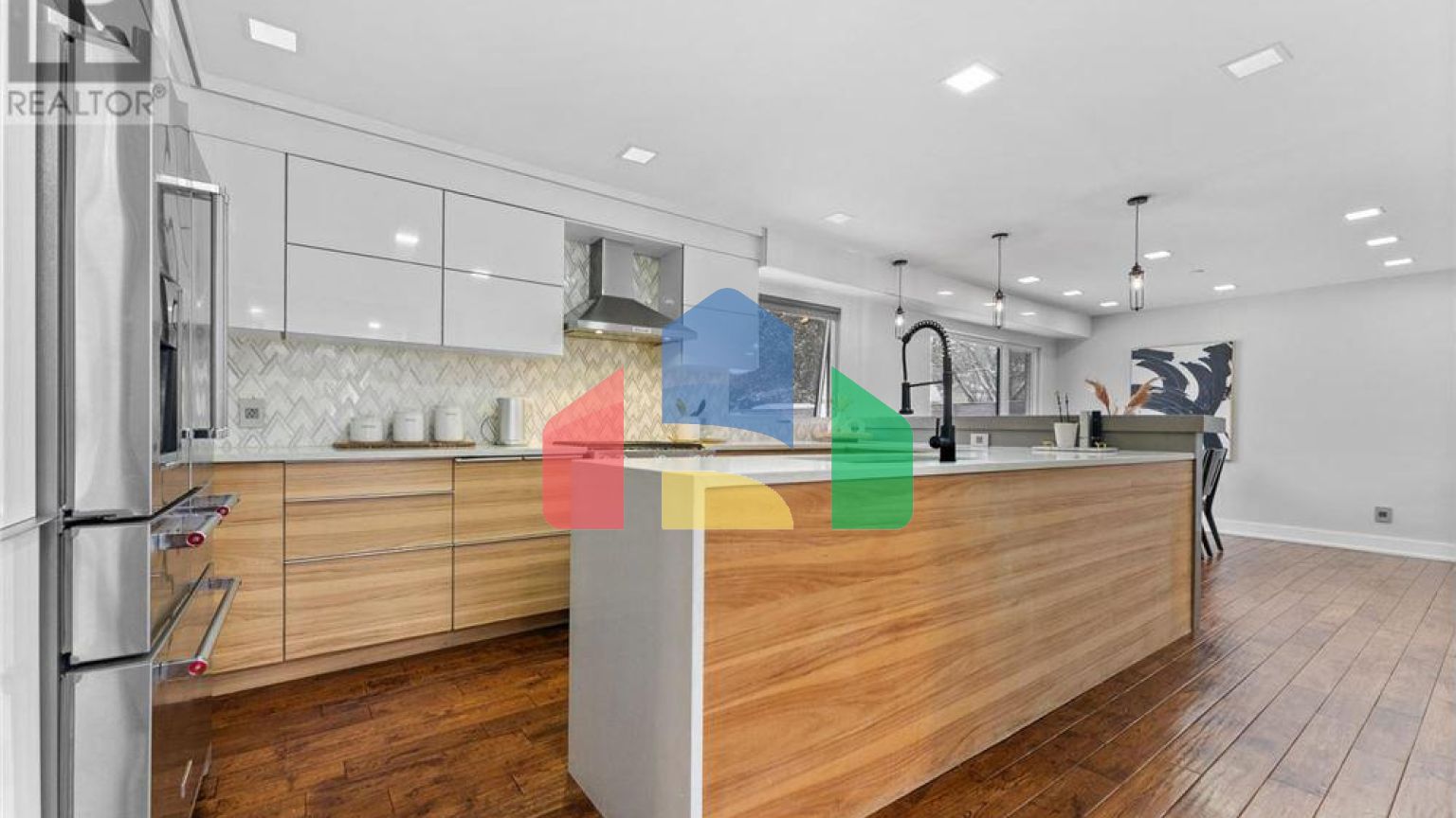 Residential - Single Family Home - Ottawa, Canada - Canada