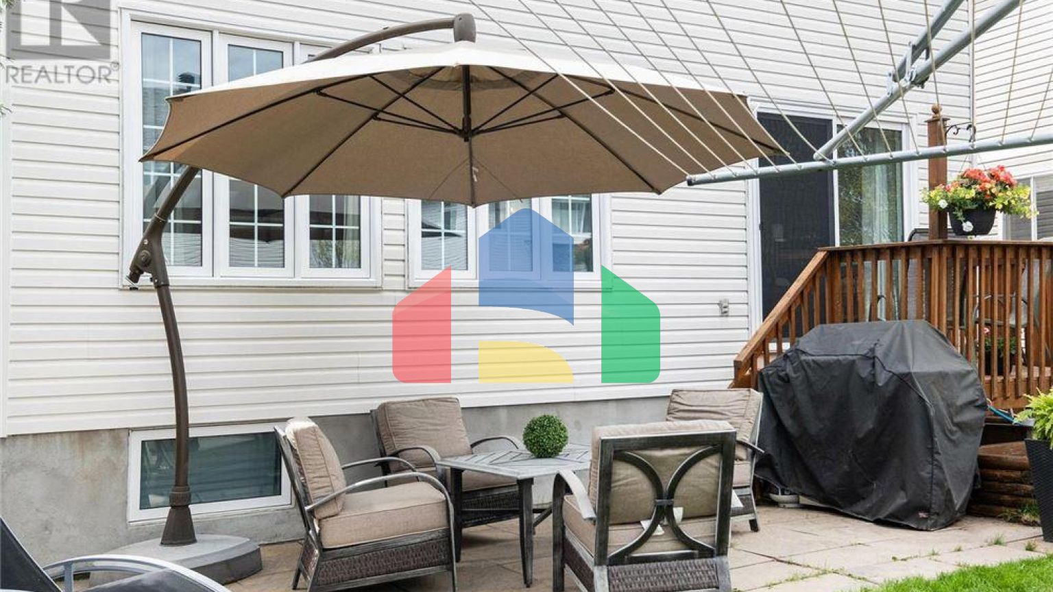 Residential - Single Family Home - Ottawa, Canada - Canada