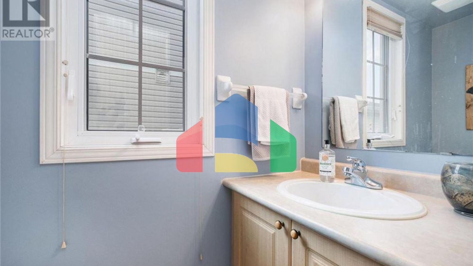 Residential - Single Family Home - Ottawa, Canada - Canada