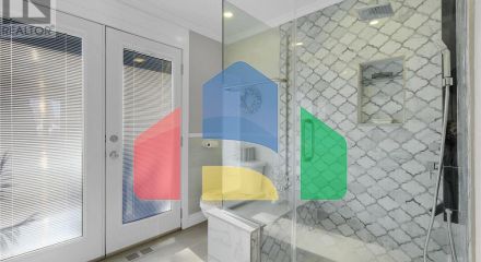 Residential - Single Family Home - Ottawa, Canada - Canada