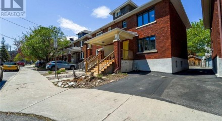 Residential - Single Family Home - Ottawa, Canada - Canada