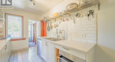 Residential - Single Family Home - Ottawa, Canada - Canada