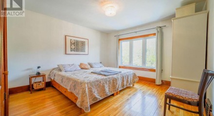 Residential - Single Family Home - Ottawa, Canada - Canada