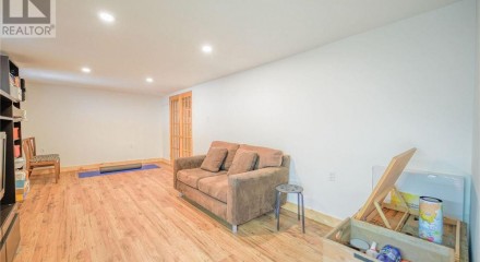Residential - Single Family Home - Ottawa, Canada - Canada