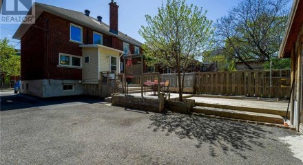 Residential - Single Family Home - Ottawa, Canada - Canada