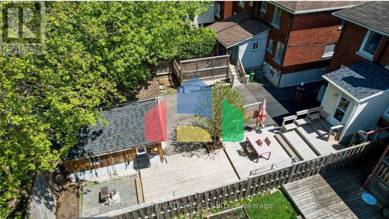 Residential - Single Family Home - Ottawa, Canada - Canada