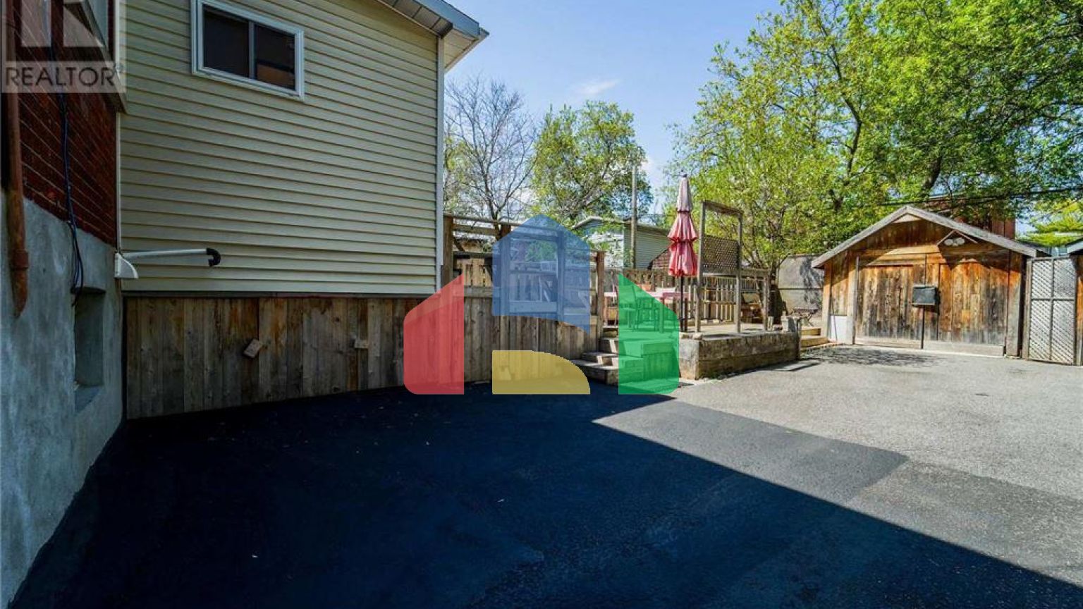 Residential - Single Family Home - Ottawa, Canada - Canada