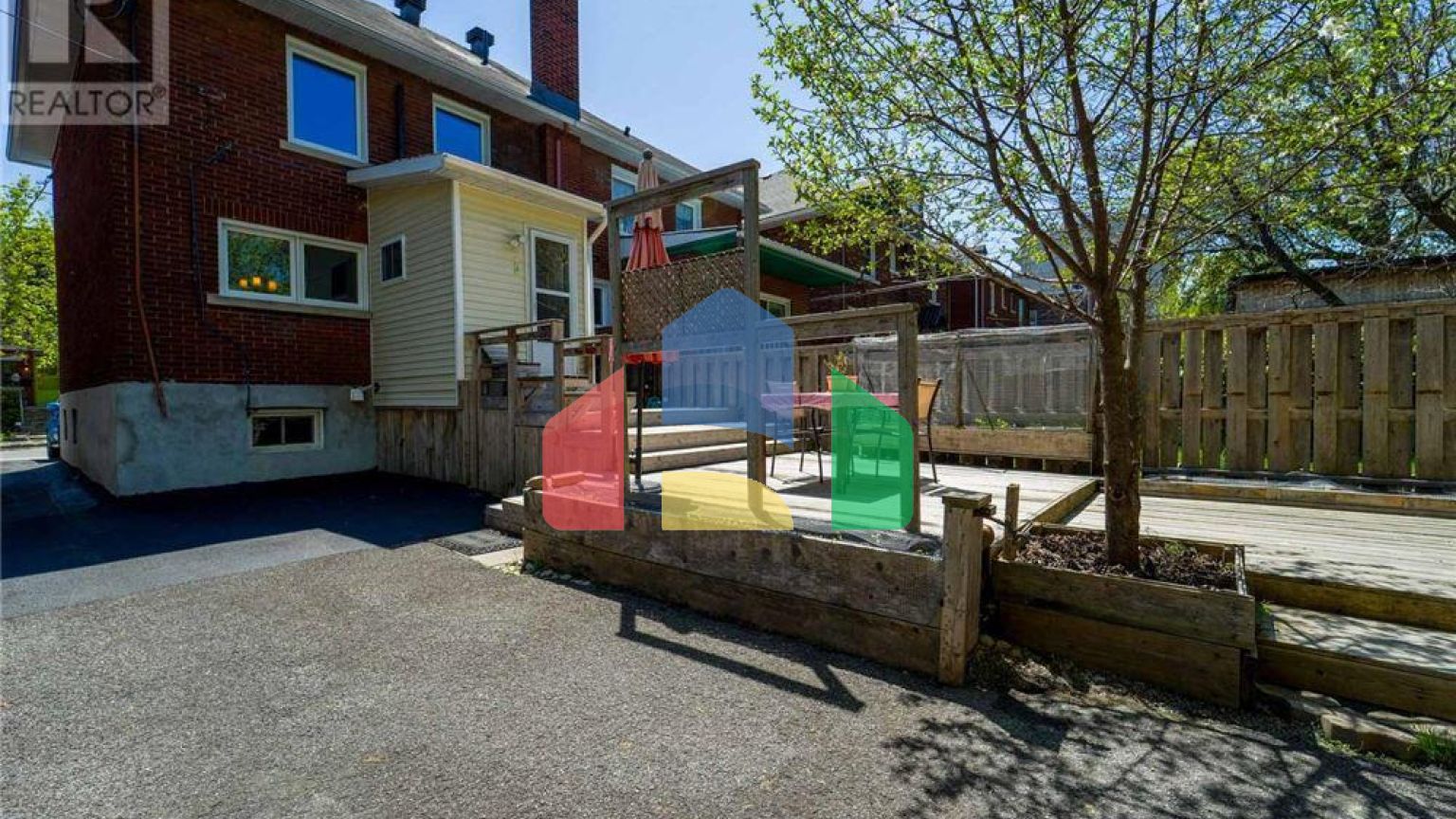 Residential - Single Family Home - Ottawa, Canada - Canada