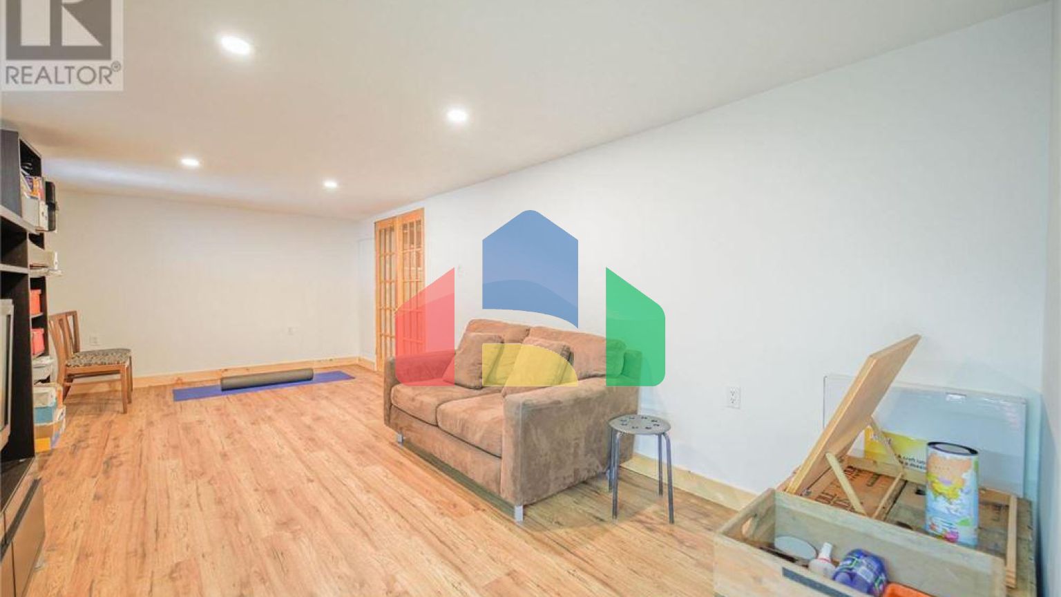 Residential - Single Family Home - Ottawa, Canada - Canada