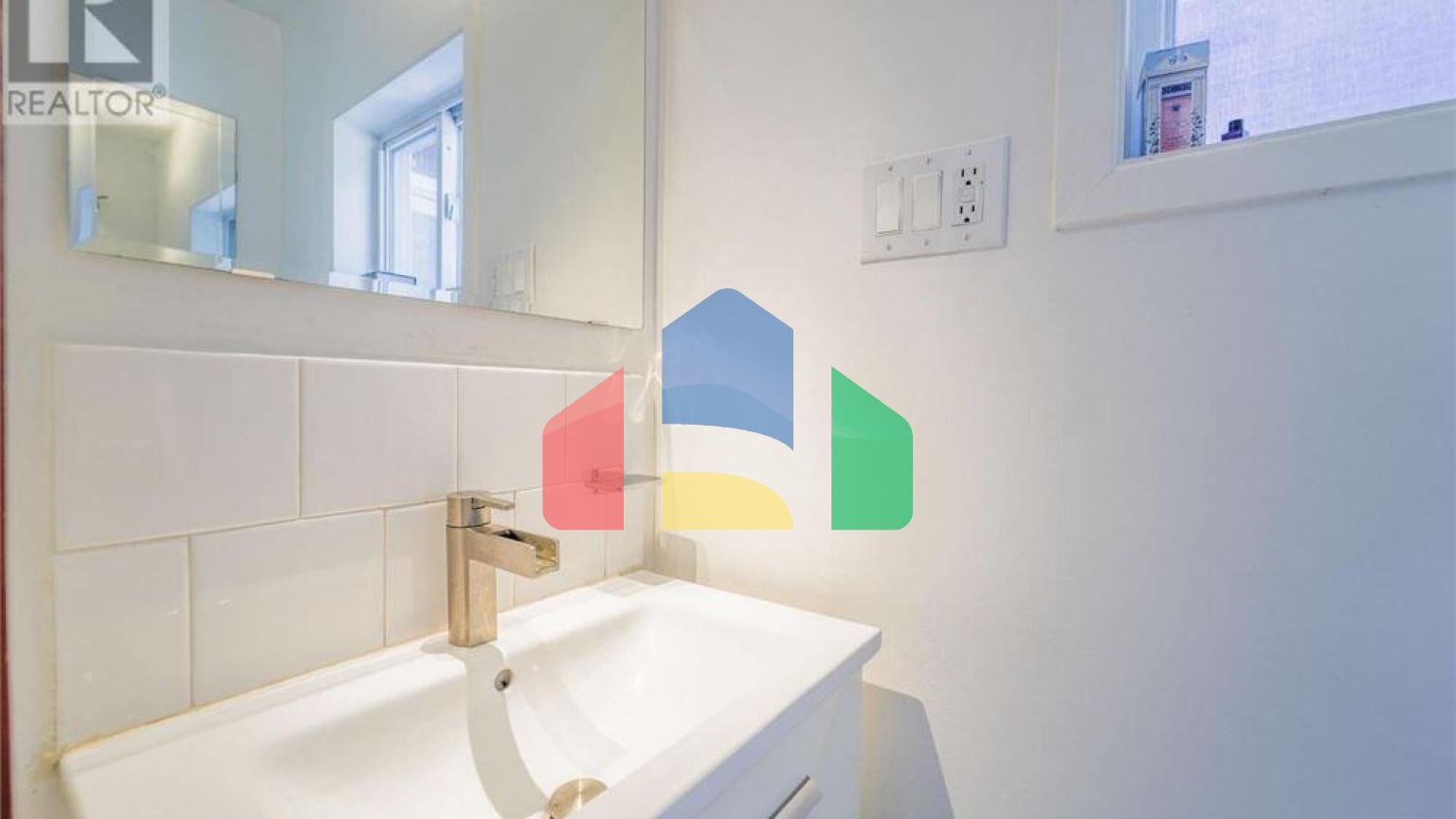 Residential - Single Family Home - Ottawa, Canada - Canada