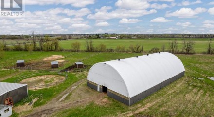 Commercial - Farm - Ottawa, Canada - Canada