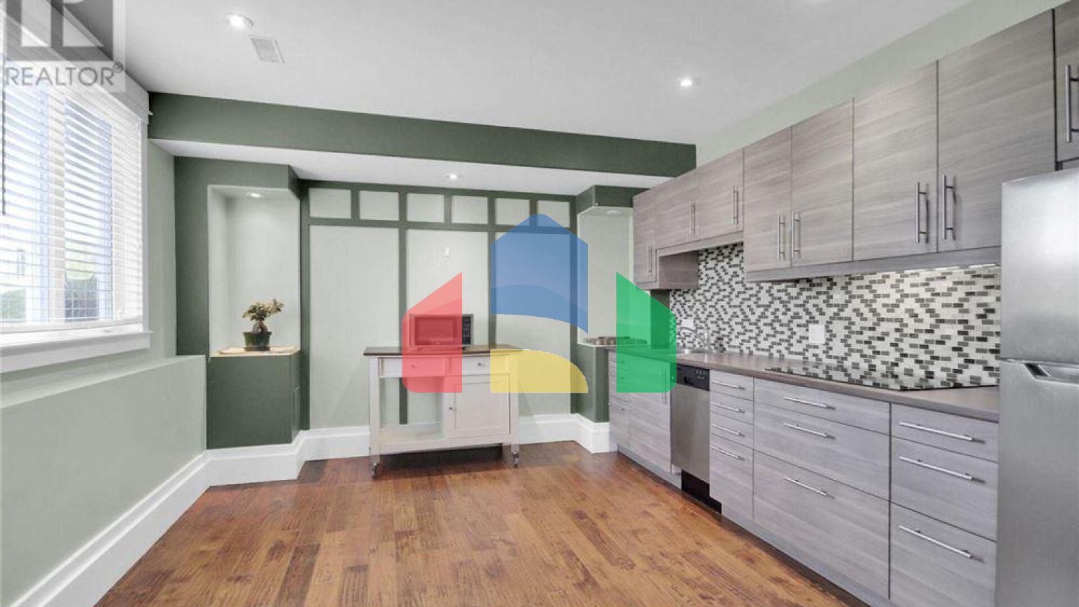 Residential - Single Family Home - Ottawa, Canada - Canada