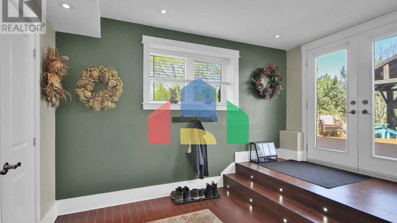 Residential - Single Family Home - Ottawa, Canada - Canada