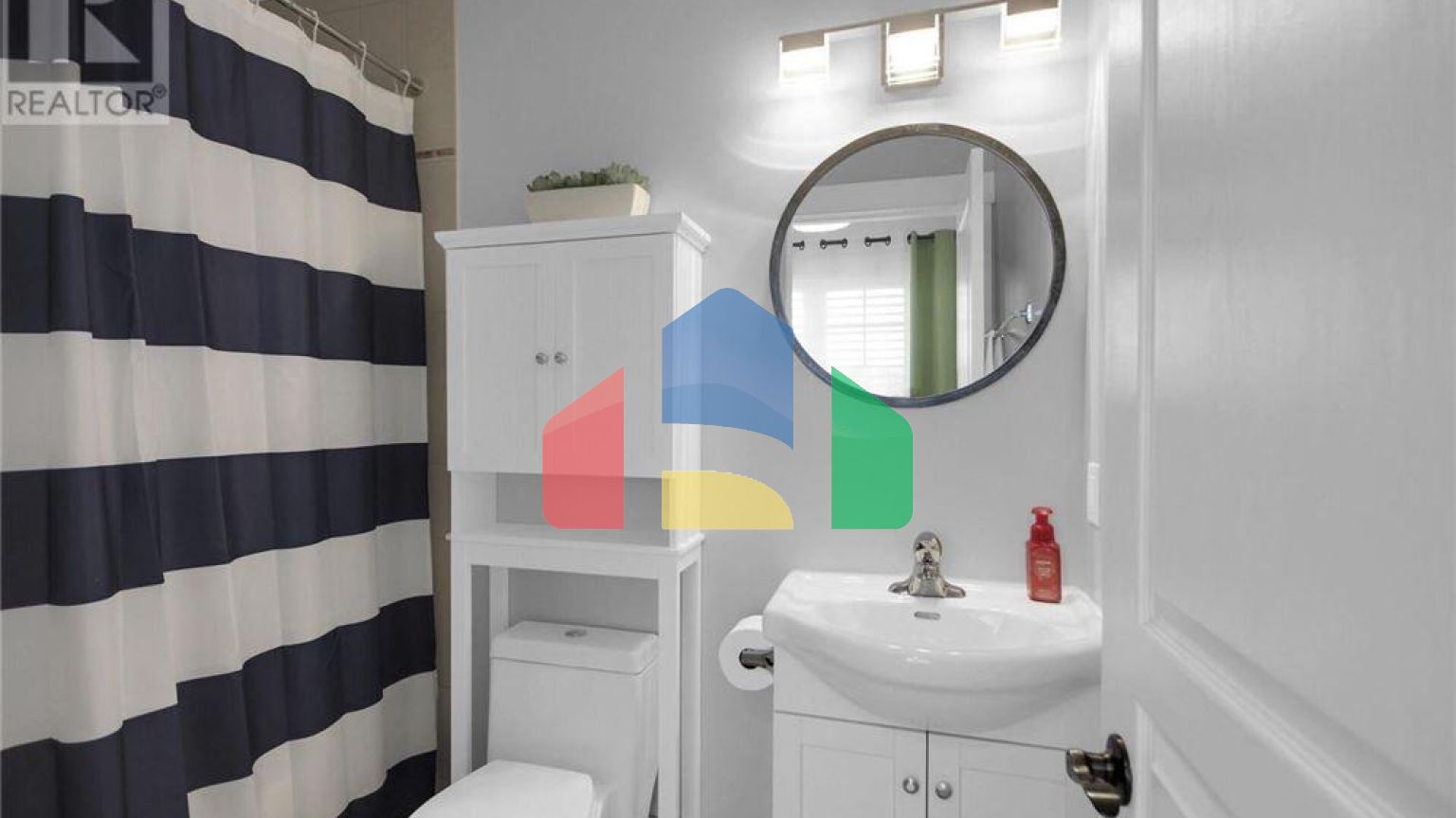 Residential - Single Family Home - Ottawa, Canada - Canada