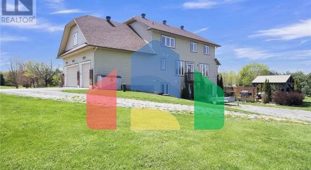 Residential - Single Family Home - Ottawa, Canada - Canada