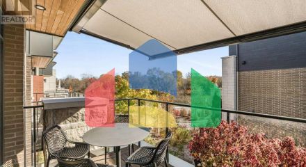 Residential - Single Family Home - Ottawa, Canada - Canada