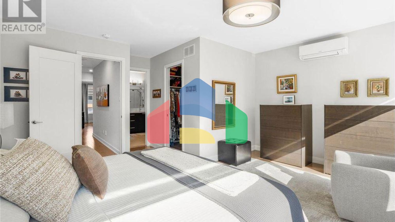 Residential - Single Family Home - Ottawa, Canada - Canada