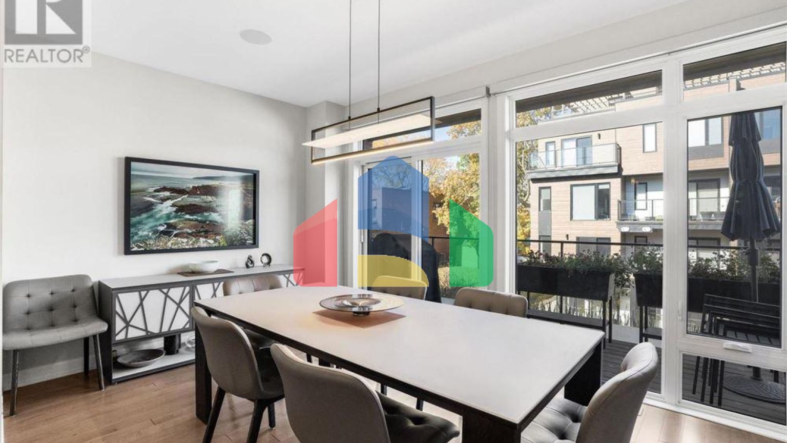 Residential - Single Family Home - Ottawa, Canada - Canada