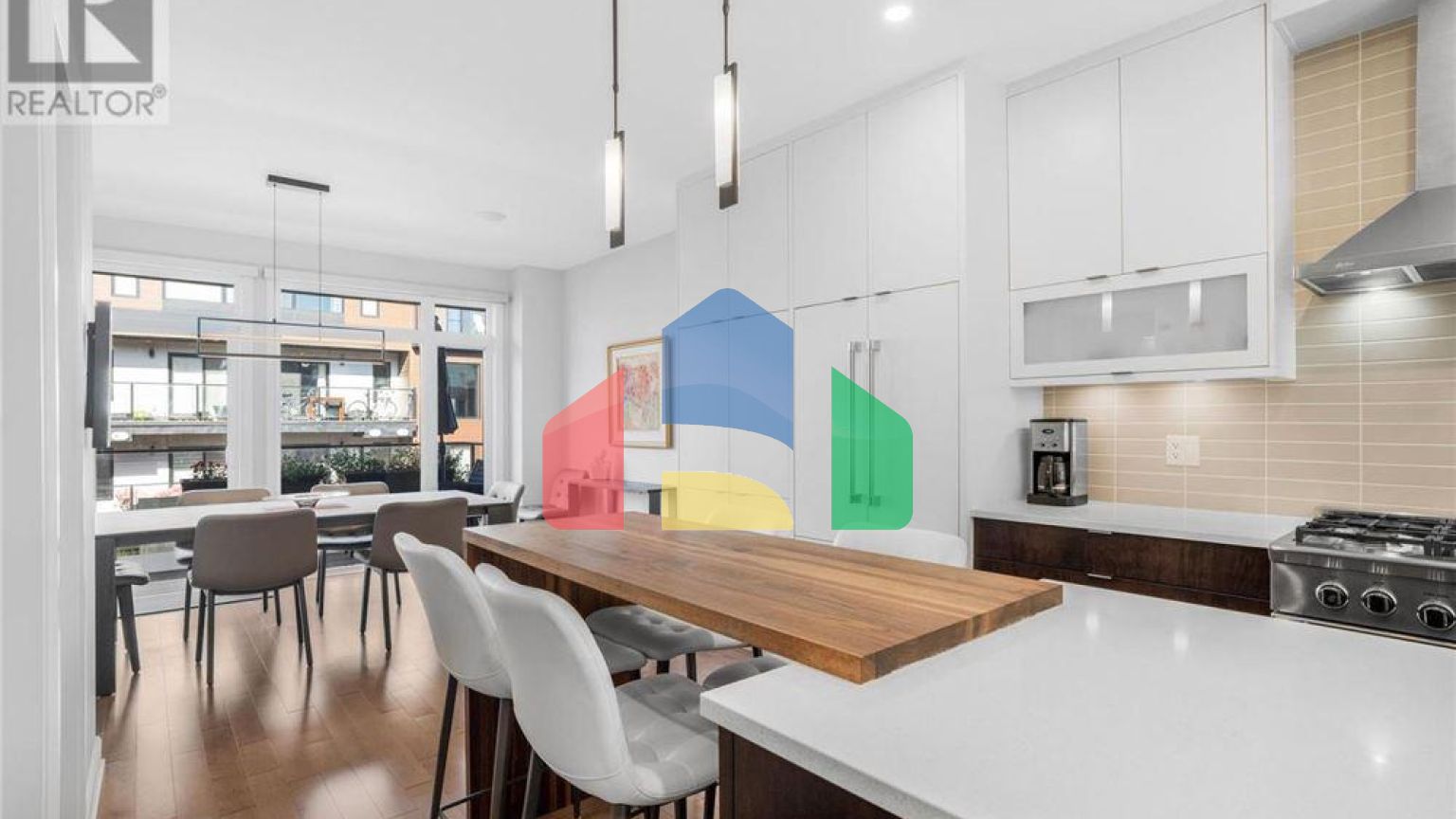 Residential - Single Family Home - Ottawa, Canada - Canada