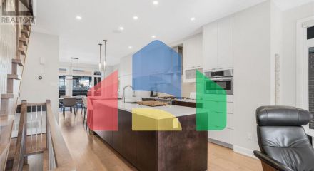 Residential - Single Family Home - Ottawa, Canada - Canada