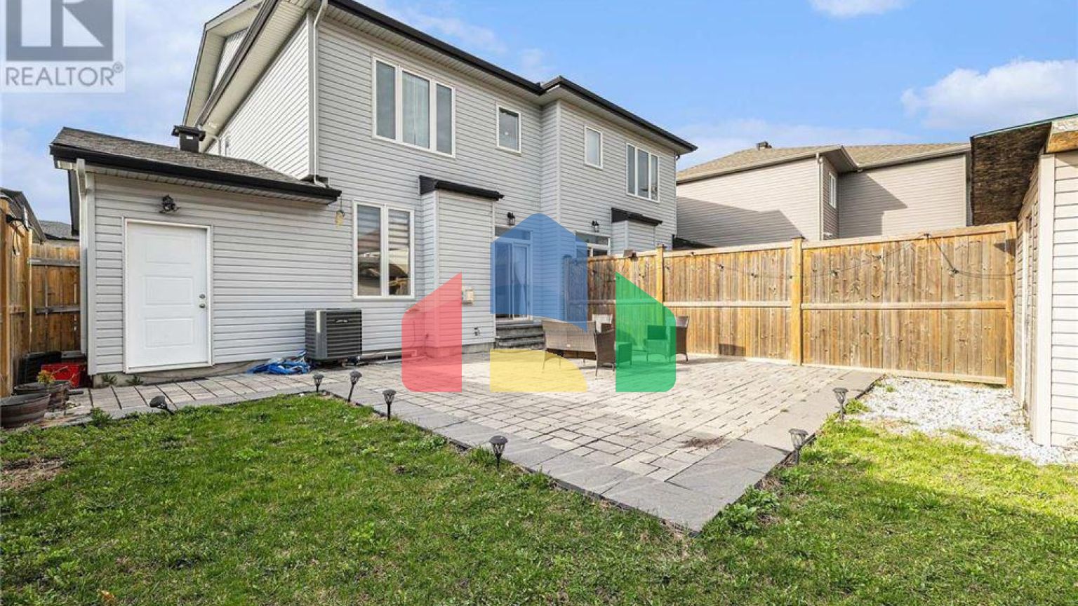 Residential - Single Family Home - Ottawa, Canada - Canada