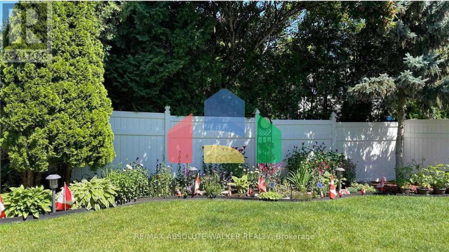 Residential - Single Family Home - Ottawa, Canada - Canada