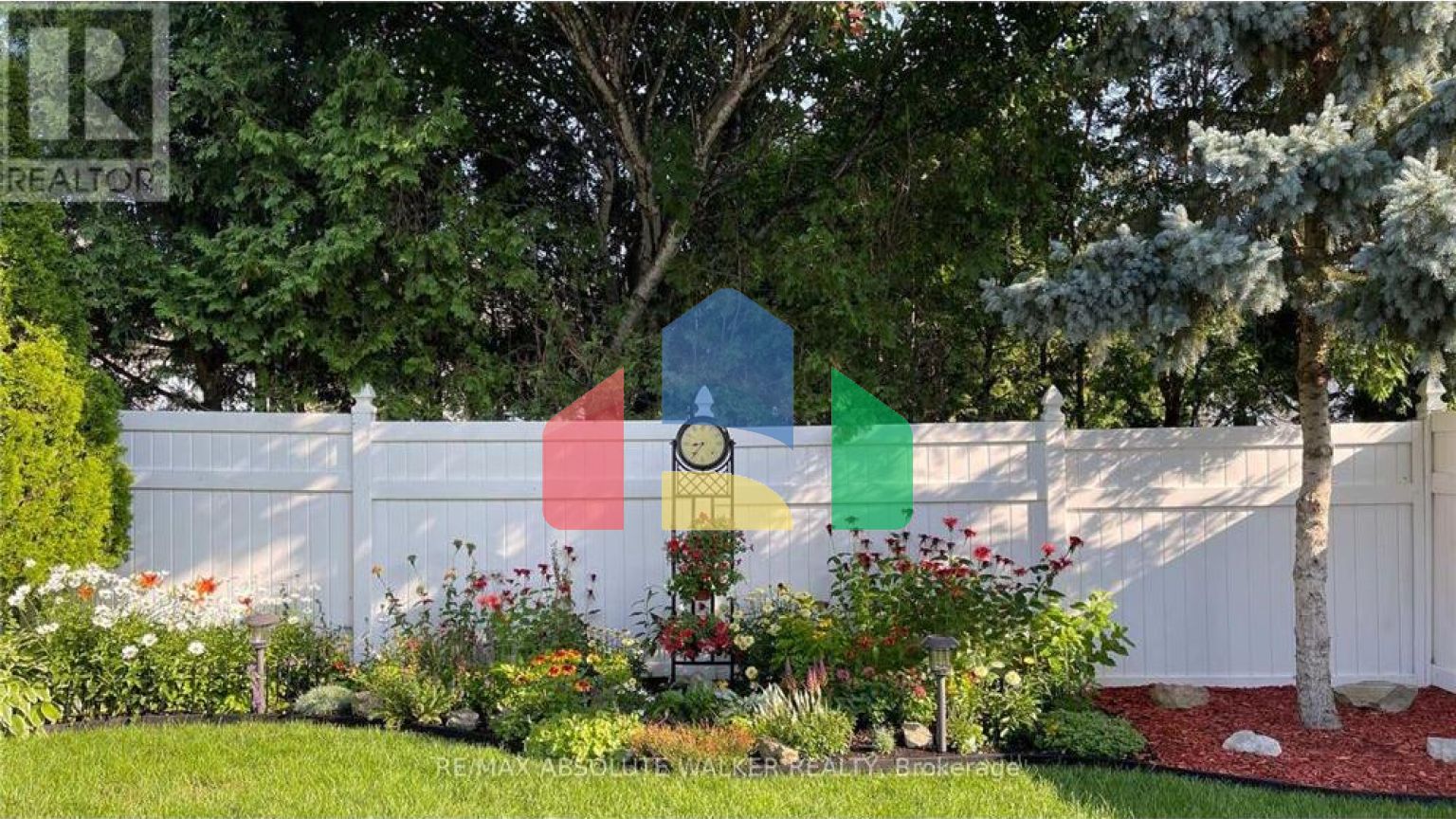 Residential - Single Family Home - Ottawa, Canada - Canada