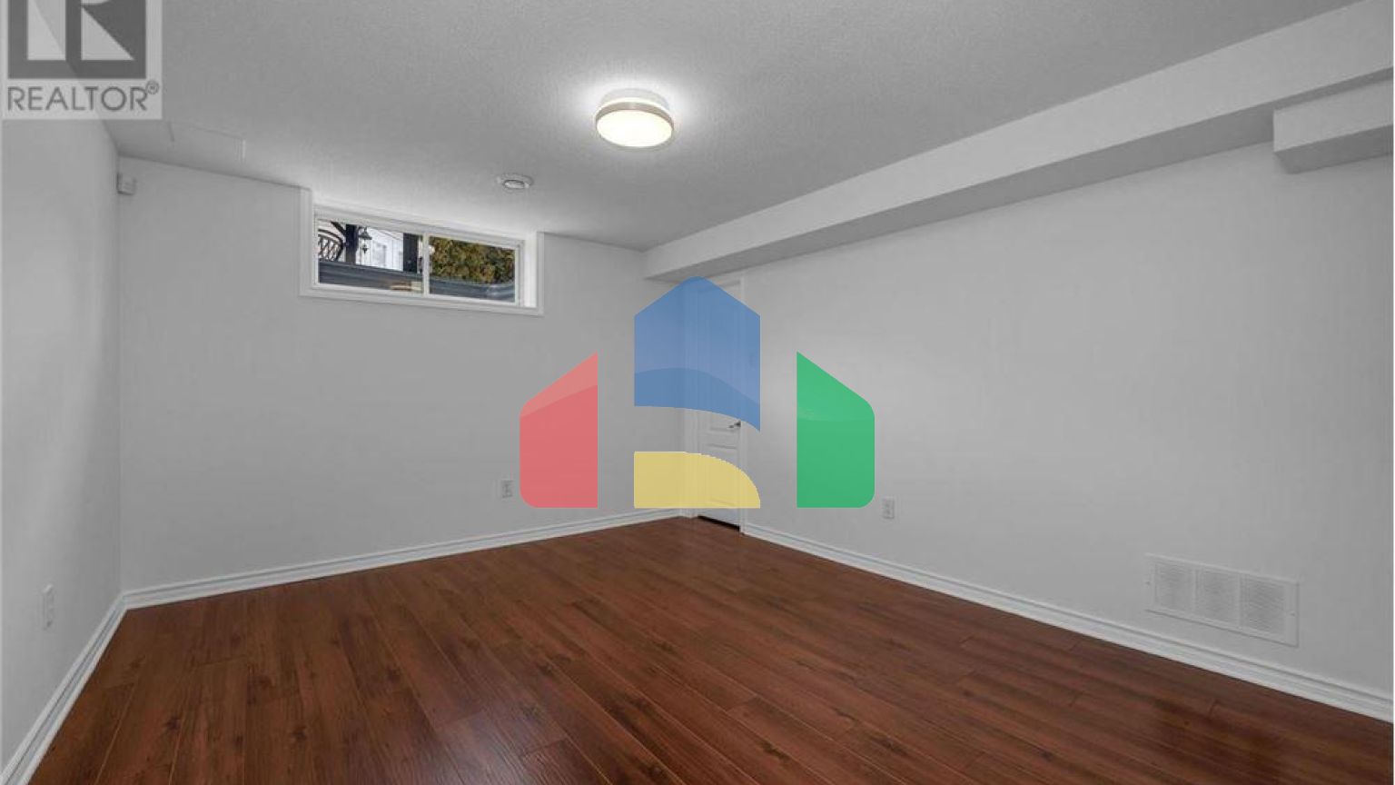 Residential - Single Family Home - Ottawa, Canada - Canada