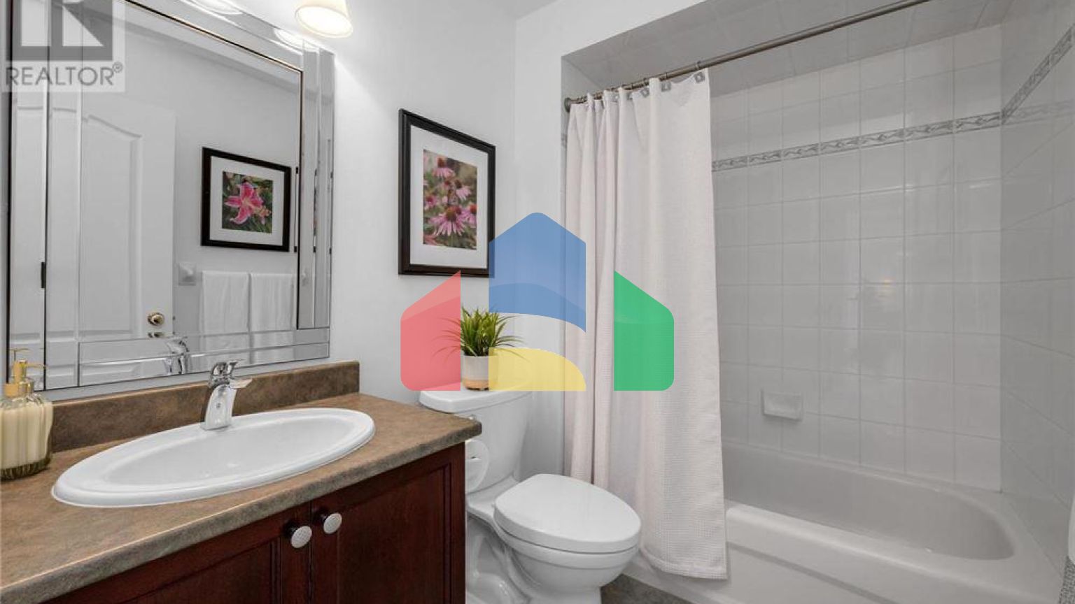 Residential - Single Family Home - Ottawa, Canada - Canada