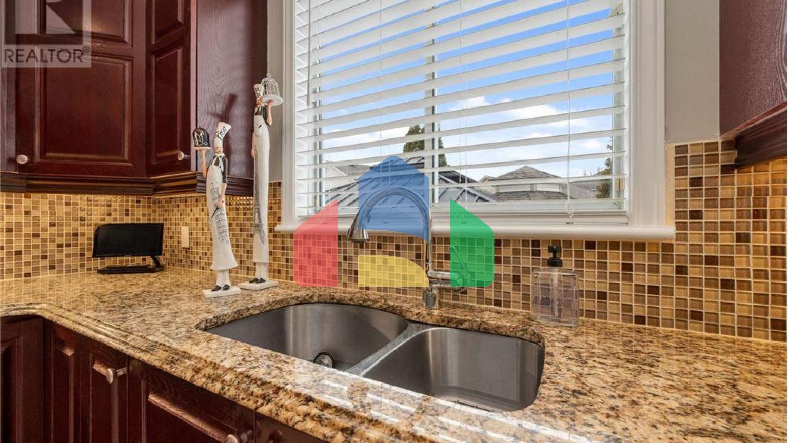 Residential - Single Family Home - Ottawa, Canada - Canada