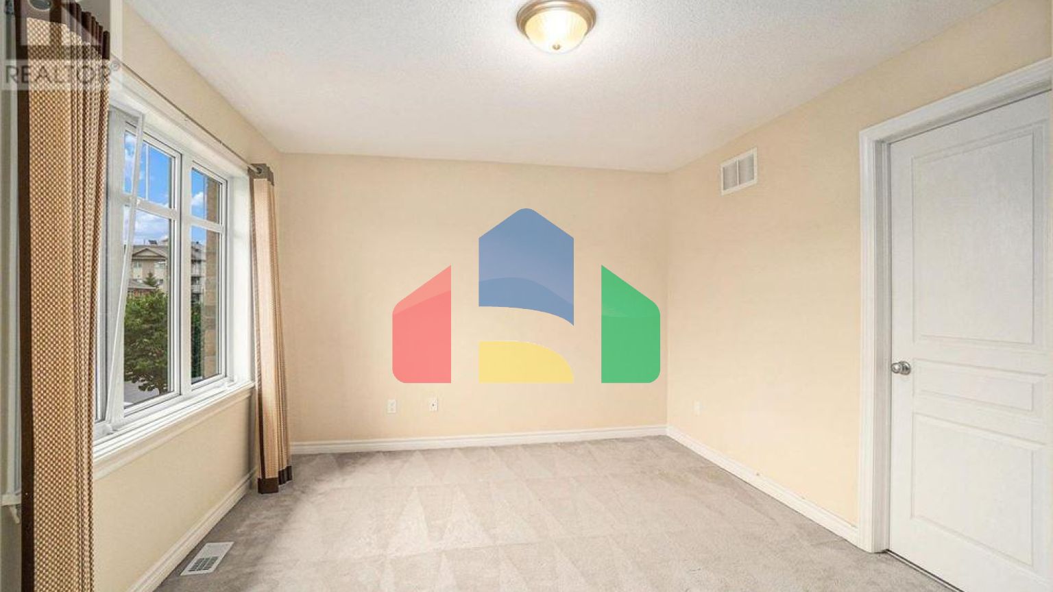 Residential - Single Family Home - Ottawa, Canada - Canada