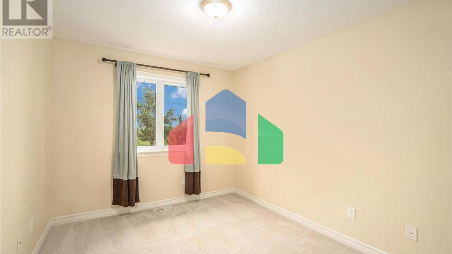 Residential - Single Family Home - Ottawa, Canada - Canada