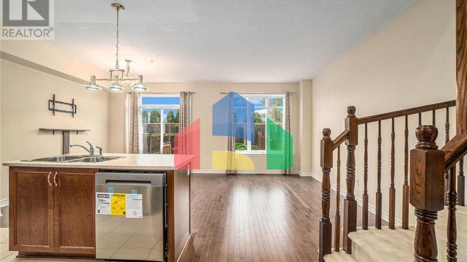 Residential - Single Family Home - Ottawa, Canada - Canada