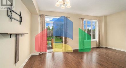 Residential - Single Family Home - Ottawa, Canada - Canada