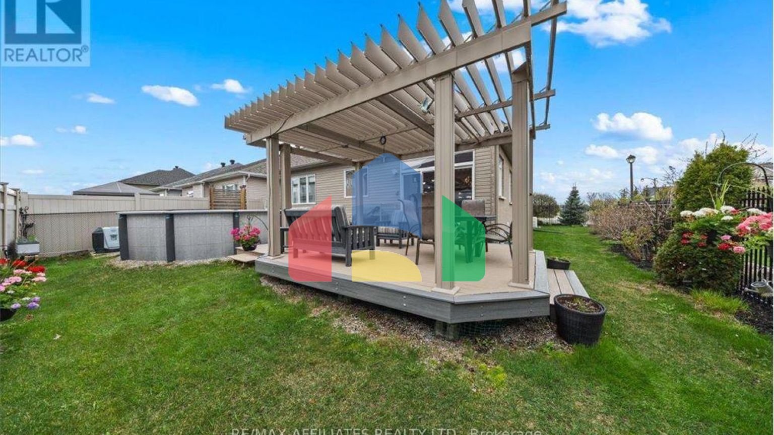 Residential - Single Family Home - Ottawa, Canada - Canada