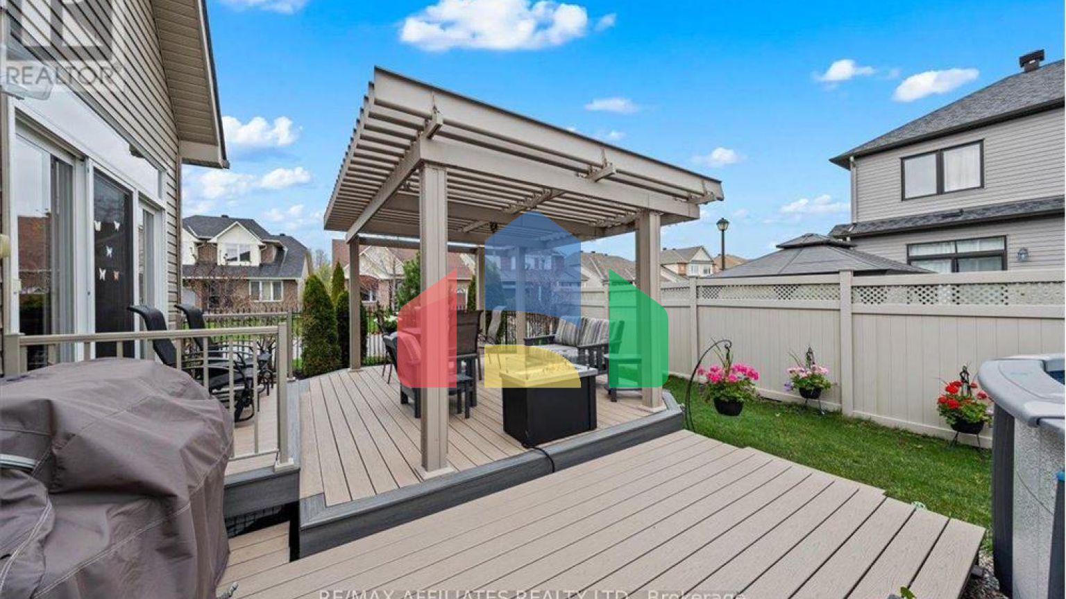 Residential - Single Family Home - Ottawa, Canada - Canada