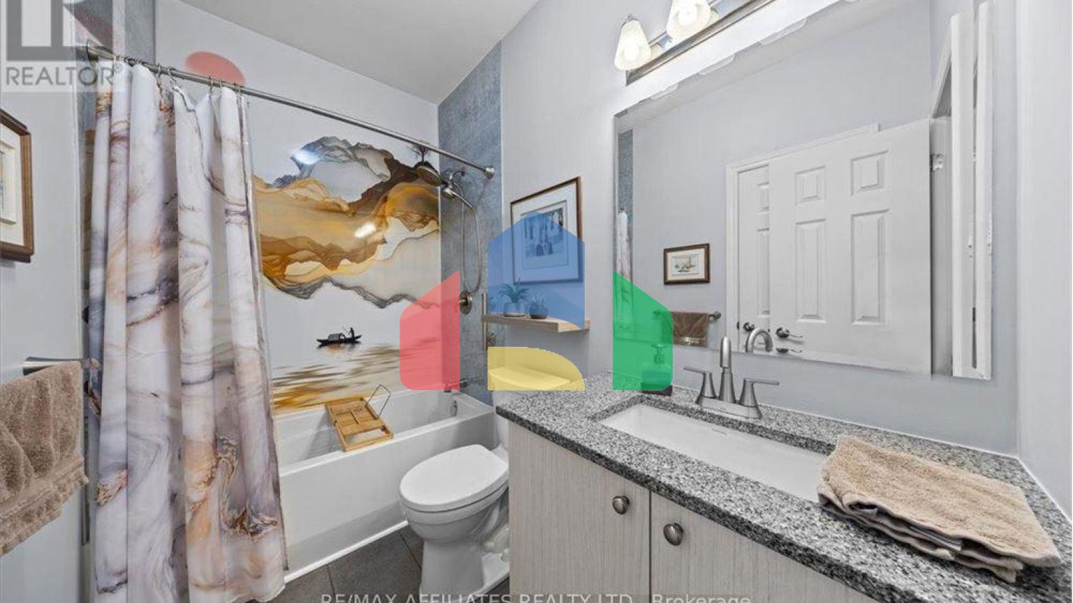 Residential - Single Family Home - Ottawa, Canada - Canada