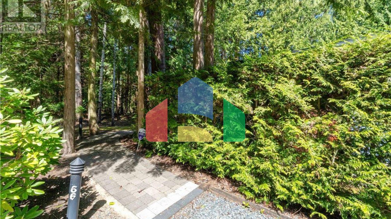 Residential - Condo/Apartment - Parksville, Canada - Canada