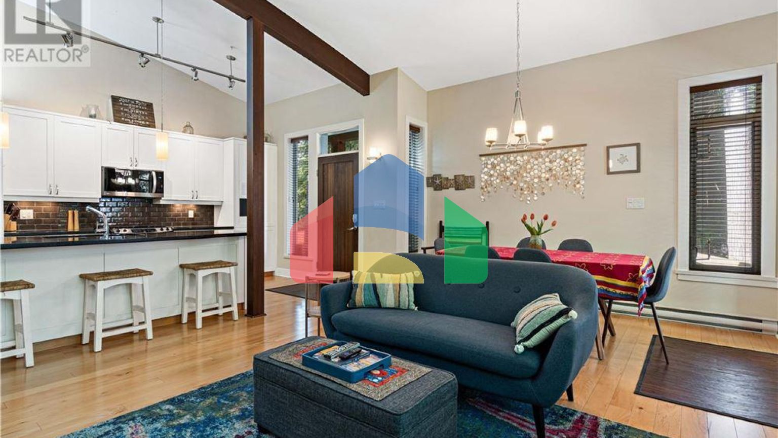 Residential - Condo/Apartment - Parksville, Canada - Canada