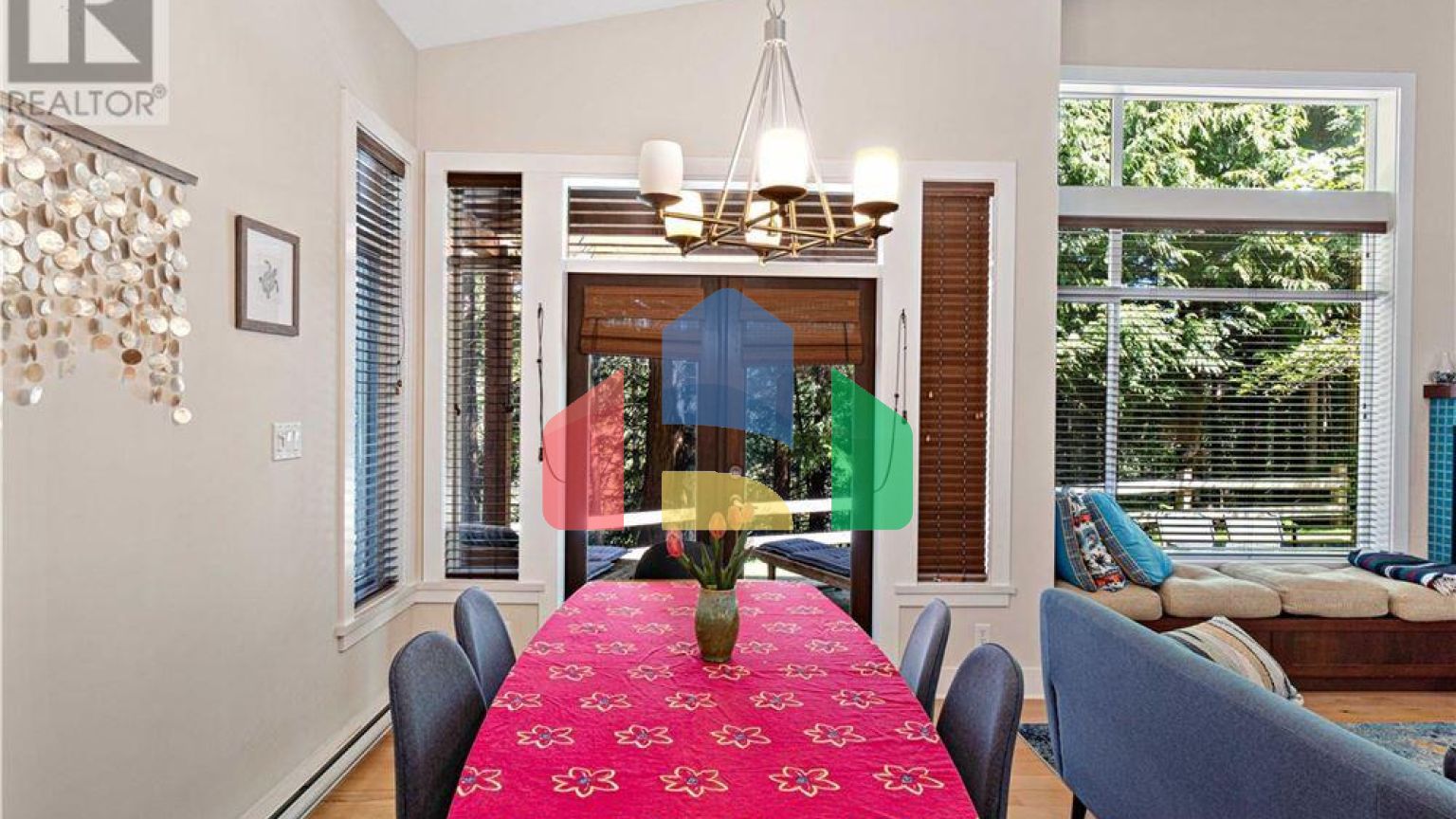 Residential - Condo/Apartment - Parksville, Canada - Canada